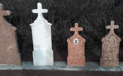 Neuer Gedenkstein in Neudörfl – Grabsteine im Friedhof erneuert